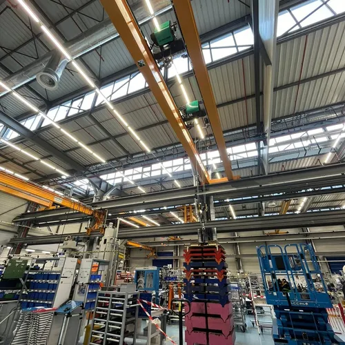 Two Synchronised Verlinde Hoists Deliver Precision Lifting