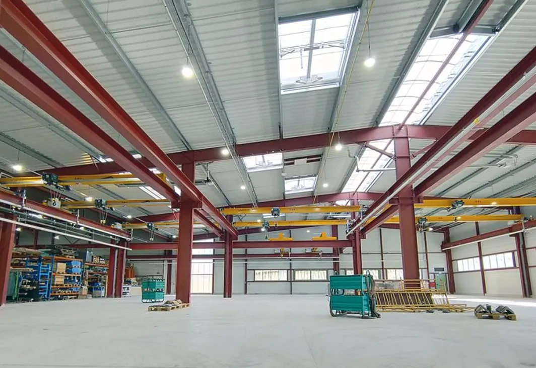 Plazar Manutention supplies 9 overhead cranes to support machine-tool production at Jouanel